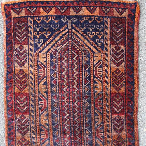 Persian Small Semi-antique Carpet small semi antique persian carpet2 farwayart